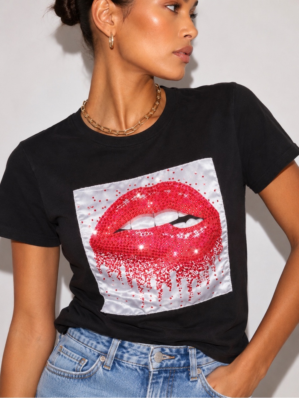 Love J. Black Graphic Rhinestone Lips Tee Size M Y2K Party 90s 2000s